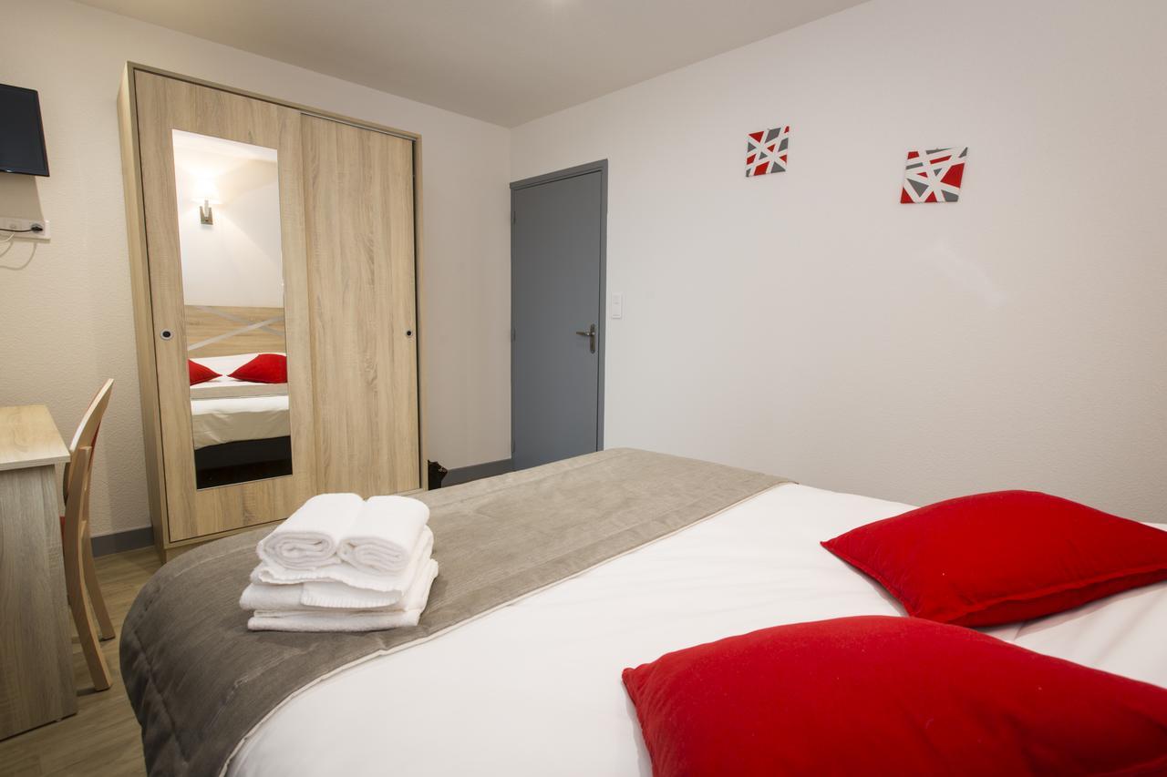 Le Relais Delys Hotel Saint-Remy-sur-Durolle Bagian luar foto